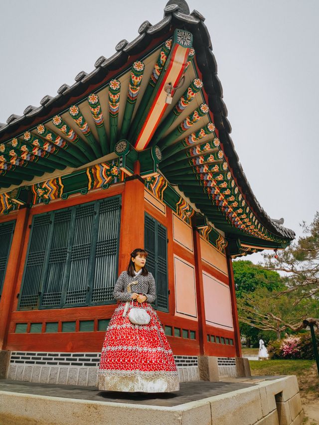 ใส่ฮันบก เดินชม Gyeongbokgung Palace กันค่ะ