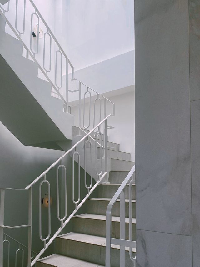 《台中》北屯中央公園旁純白絕美約會餐廳-Les aqua水相餐聚苑
