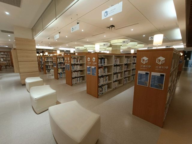 桃園市立圖書館龍潭分館