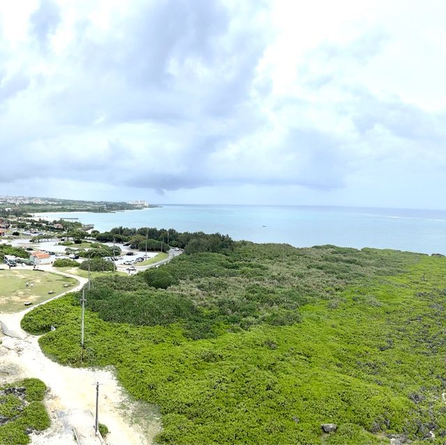 殘波岬燈塔-登99級樓梯，欣賞壯觀斷崖美景