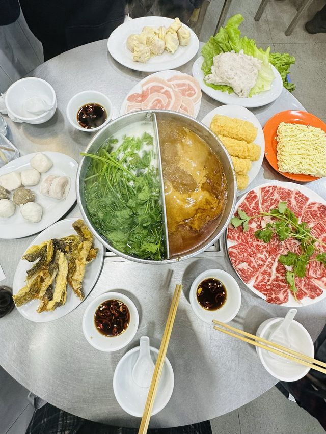 📍九龍城人氣沙嗲火鍋🍲牛肉炸魚皮絕配👍🏻