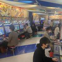 秋葉原-主力打電玩遊戲