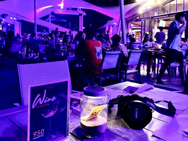 นอนชิวที่ LA VELA KHAO LAK