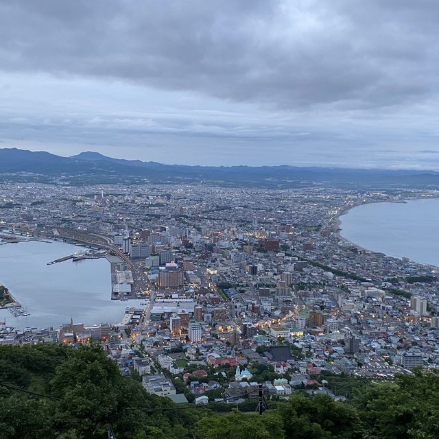閃耀北海道夜空！函館山夜景震撼呈現