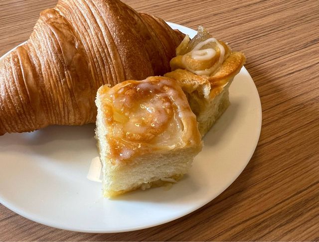 LOAF BAKERS & BREWERS (LOAF BAKERS & BREWERS)