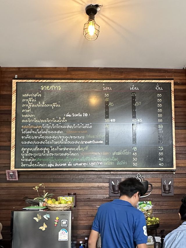 เขาชะงุ้ม คาเฟ่ คาเฟ่ที่มาคู่กับธรรมชาติ🌿