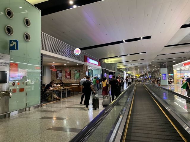 ベトナム　ベトナム観光　ハノイ　ノイバイ国際空港から成田国際空港へANA便で快適フライト！