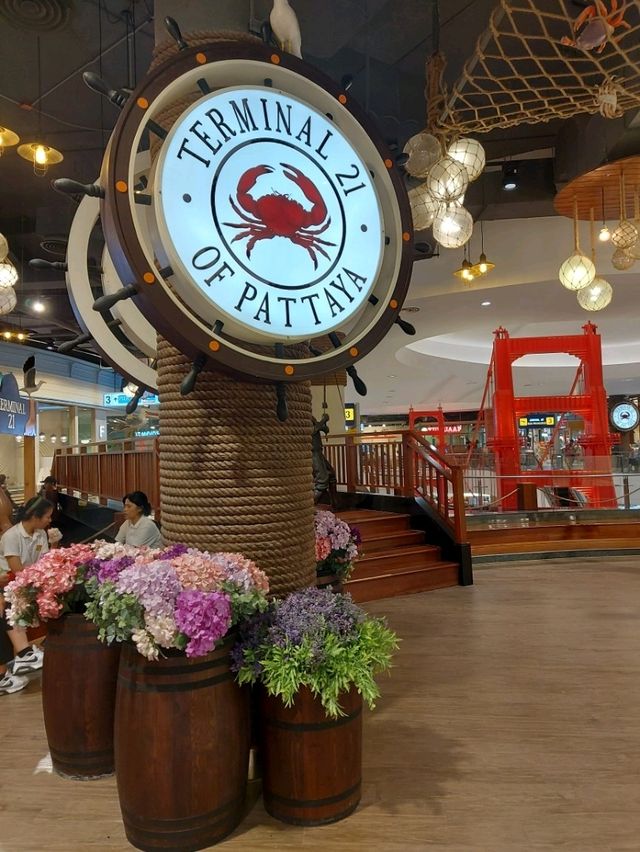 มัมถ่ายรูปสวยๆ ใน Terminal 21 Pattaya