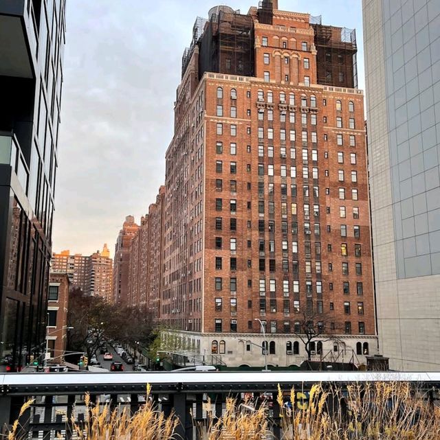 High Line: Manhattan's Urban Oasis