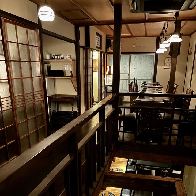 【大阪・新福島】お洒落な古民家で味わう10時間燻製の料理「燻製イナダ商店」