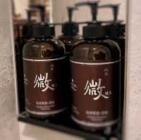 【臺北酒店】板橋凱撒大飯店頂樓高空泳池，適合欣賞城市風情
