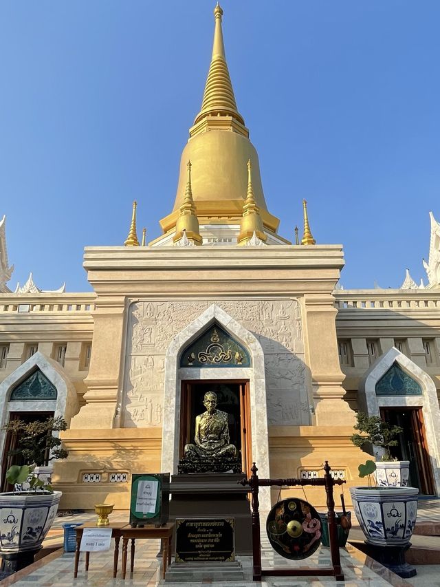 วัดที่มีพระเกจิอาจารย์ชื่อดังแห่งเมืองกรุงเก่า