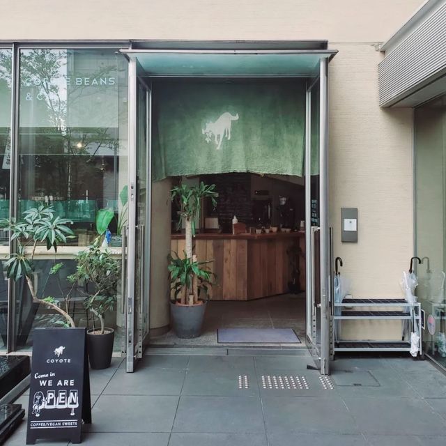 COYOTE - 市中心優質咖啡床，咖啡蛋糕美味值得推薦