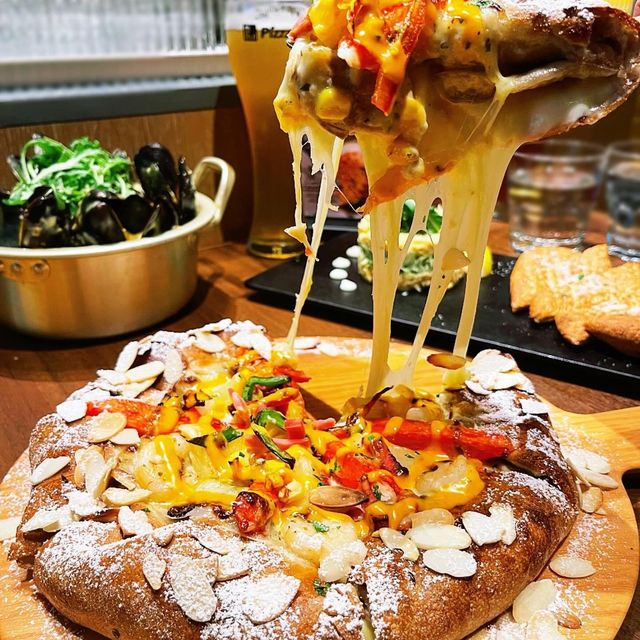 「必食邪惡芝加哥pizza及魚香青椒炸雞」