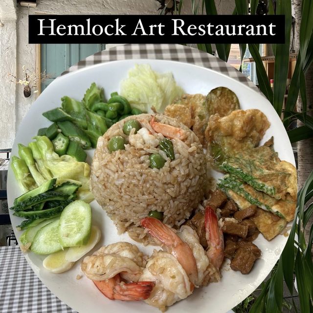 ข้าวผัดน้ำพริกกุ้งสด ร้าน Hemlock Art 🤤