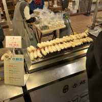 Stroll and Snack at Shilin Night Market