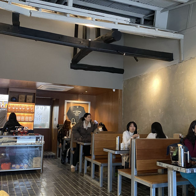 문래 서구느낌 물씬나는 브런치카페 [솔트앤페퍼]