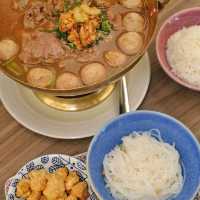 ก๋วยเตี๋ยวเรือเพนนิน ร้านดังในตำนาน