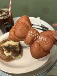 【韓国/合井】オシャレエリア🏠ハプチョンに可愛いクッキー🍪&リボン塩パン🎀のcafe