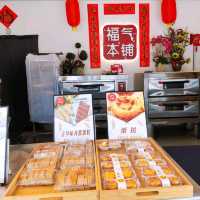 Spongy Cakes at Hoki Bakery Mount Austin