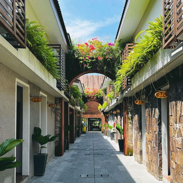KAYUMAS SEMINYAK RESORT HOTEL YANG SANGAT COCOK UNTUK TRAVEL DENGAN KELUARGA DI BALI