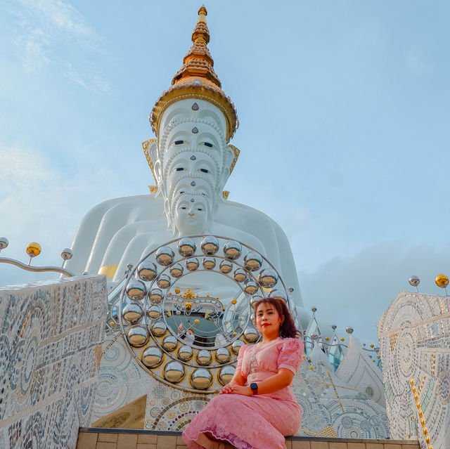 5 Buddha Statue/Wat Phra Sorn Kara