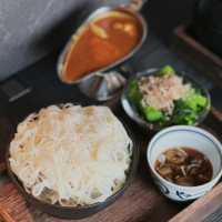 「向日葵咖哩飯炸豬排專賣店，必試咖哩店」