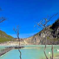 Blue lake 
