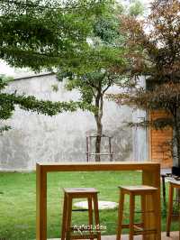 คาเฟ่สไตล์ Loft Glasshouse ย่านตลิ่งชัน