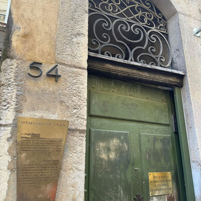 Step Back in Time – Discover the Timeless Charm of Vieux Lyon