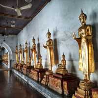 พระบรมราชานุสรณ์แห่งความรัก วัดโสมนัสราชวรวิหาร
