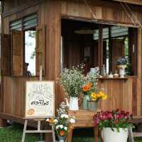 Flower shop &  Cafe 