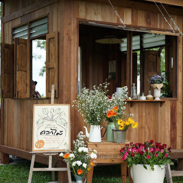 Flower shop &  Cafe 