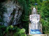 เที่ยวลอดถ้ำวัดเขาประทุน ระยอง