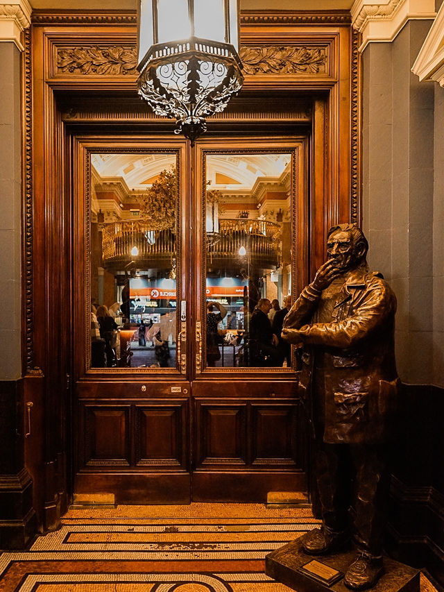 📍The Bank on College Green