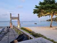 Baan Ploy Sea : ที่พักติดทะเลเกาะเสม็ด