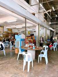 Enjoying Local Thick Black Noodles at Atap-OD Yong Peng