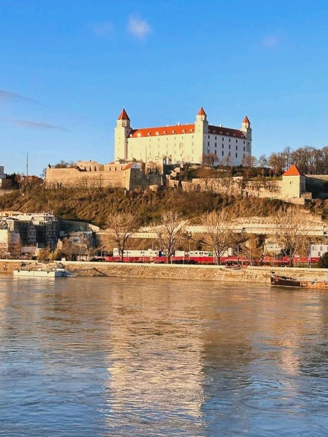 Discover the Charming Beauty of Bratislava, Slovakia 🇸🇰