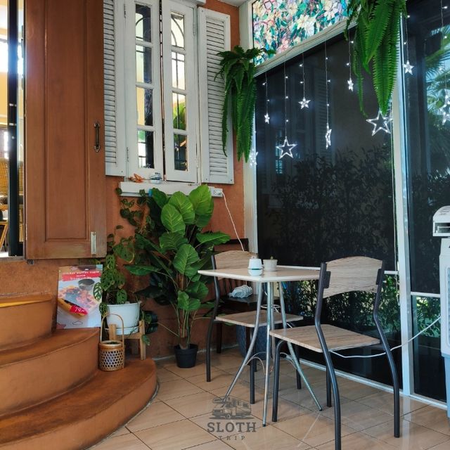 🍛 EV Coffee House