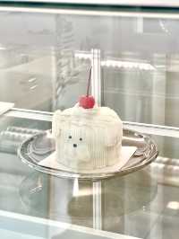 คาเฟ่ย่านซองซู glitter cakery cafe