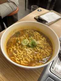 【韓国】え！？こんなに量多いの！？すごいホルモンのお店！