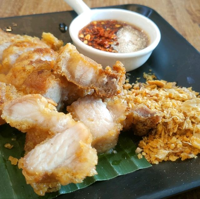 ร้านยำรสเด็ด ย่านเมืองเอก 
