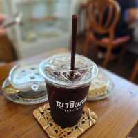 เที่ยวคาเฟ่สวยระยอง ที่ร้าน ญา-จิน-ดม 