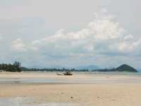 พิกัดถ่ายรูป ซากเรือร้าง ที่หาดหน้าทอน เกาะสมุย