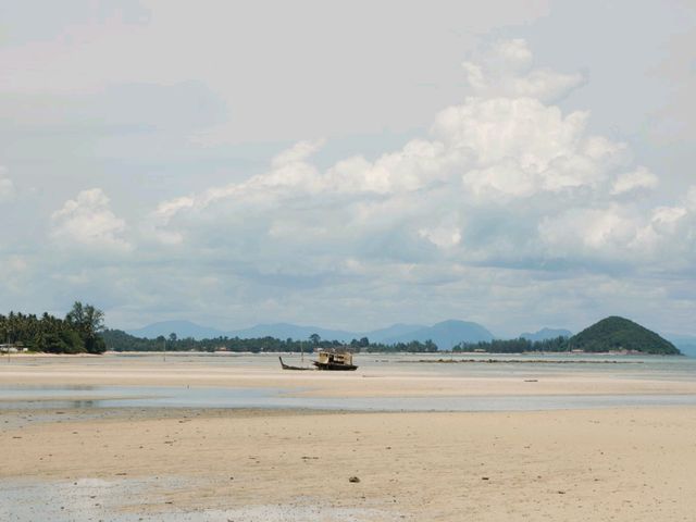 พิกัดถ่ายรูป ซากเรือร้าง ที่หาดหน้าทอน เกาะสมุย พิกัดถ่ายรูป ซากเรือร้าง ที่หาดหน้าทอน เกาะสมุย