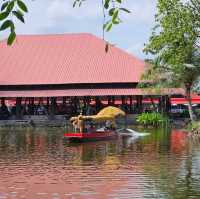 ตลาดน้ำหัวหินสามพันนาม