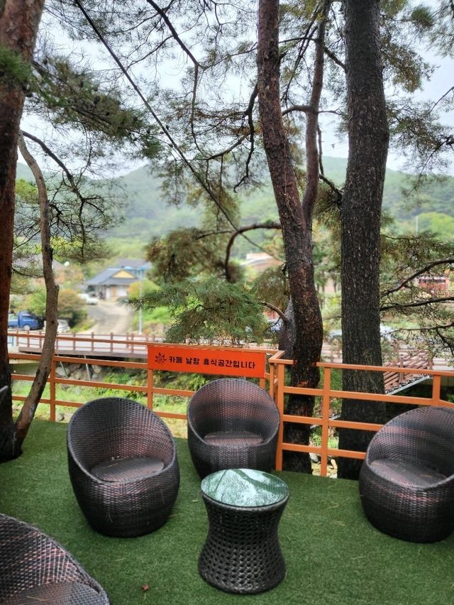 단풍시즌이 가장 아름다운 무주 계곡카페