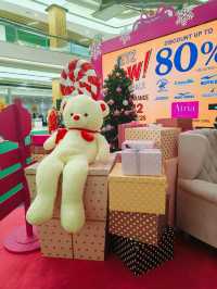 Holiday Vibes and Festive Cheer at Atria Shopping Mall