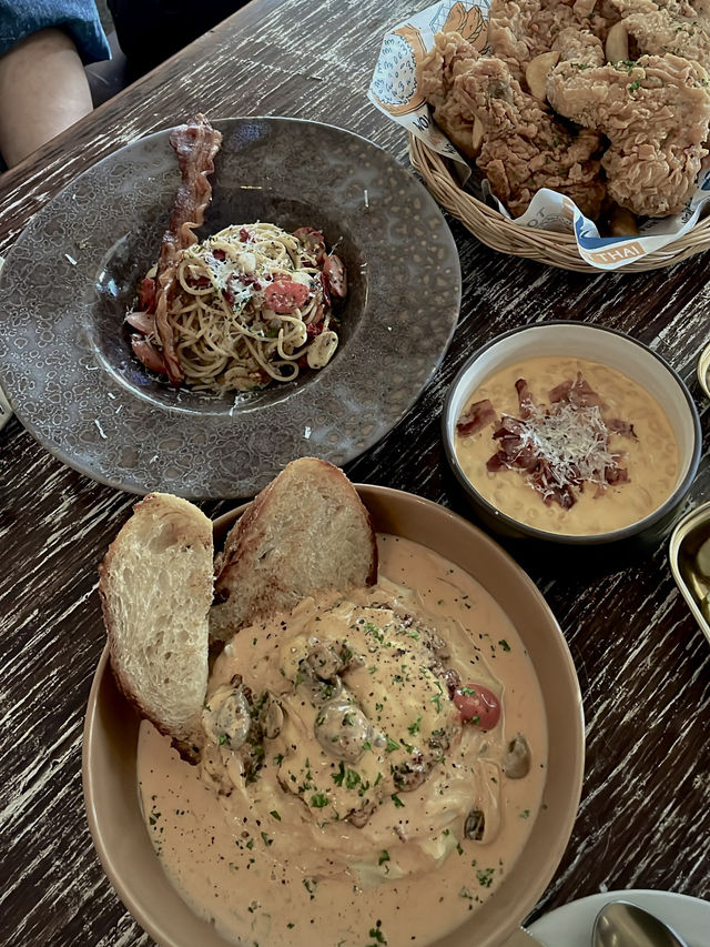 Chayaa Mansri Fried Chicken 🍗
