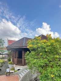 แวะชมบ้านท่านขุนอายุ 100 ปี ในตัวเมืองคอน 